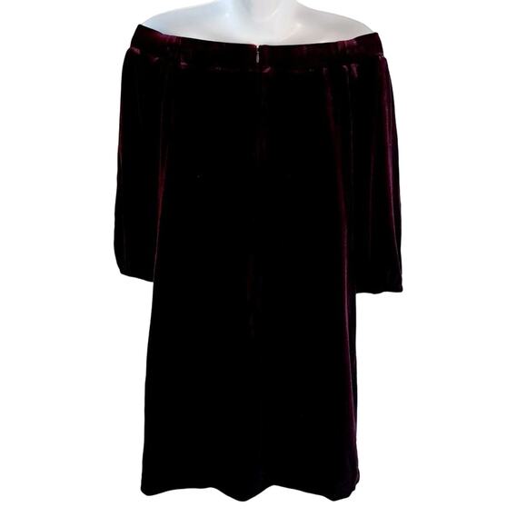 Vince Camuto Off the Shoulder Velour Dress - Picture 8 of 9